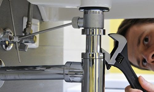 تفاوت سرویس دورهای لوله با تعمیرات فوری