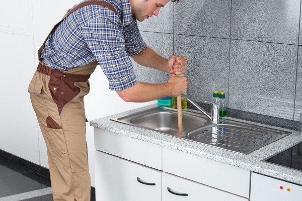 خدمات لوله بازکنی شبانهروزی قزوین برای روشویی و فاضلاب منزل