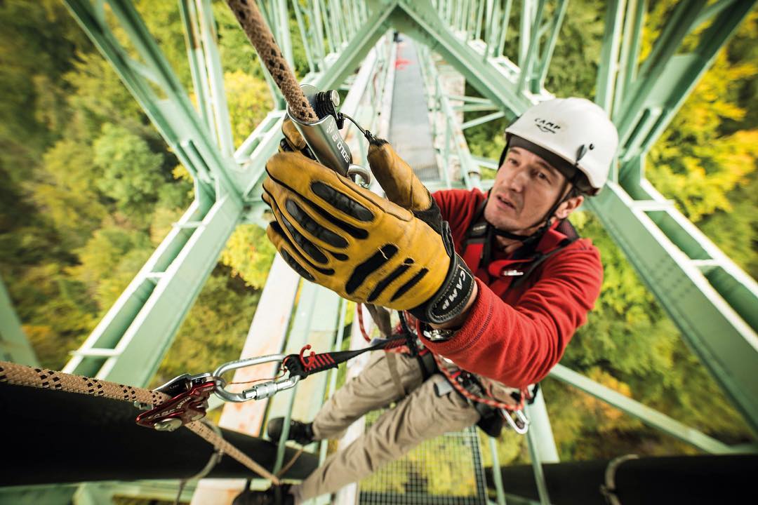 راهکارهای انتخاب تجهیزات ایمنی کار با کمترین خطاراهکارهای انتخاب تجهیزات ایمنی کار با کمترین خطا