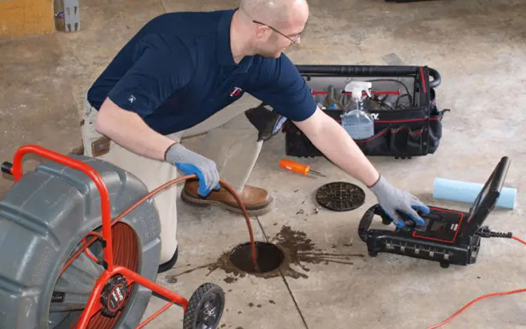 تاسیسات دنا