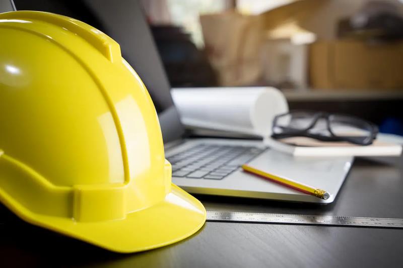 مزایای داشتن گواهی صلاحیت پیمانکاری